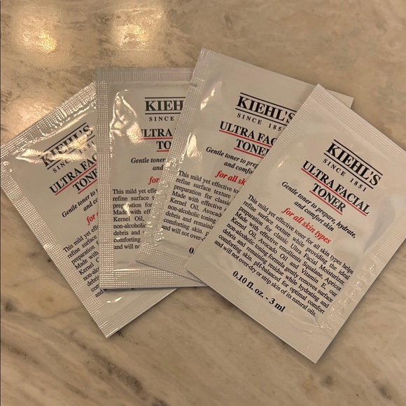 3for$20☀️ Kiehl's Ultra Facial Toner Sachets - Picture 1 of 5